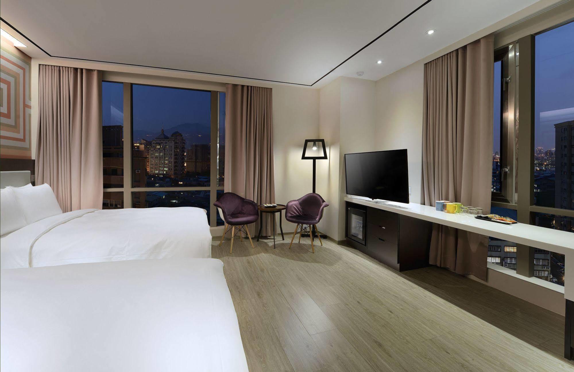Uinn Business Hotel-Shihlin Taipei Eksteriør bilde